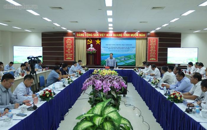 Phó Thủ tướng Thường trực Phạm Gia Túc nhấn mạnh bảo đảm an ninh năng lượng là yêu cầu quan trọng để thúc đẩy tăng trưởng, nhất là đối với Đồng bằng sông Cửu Long - Ảnh: chinhphu.vn/Phương Nguyên