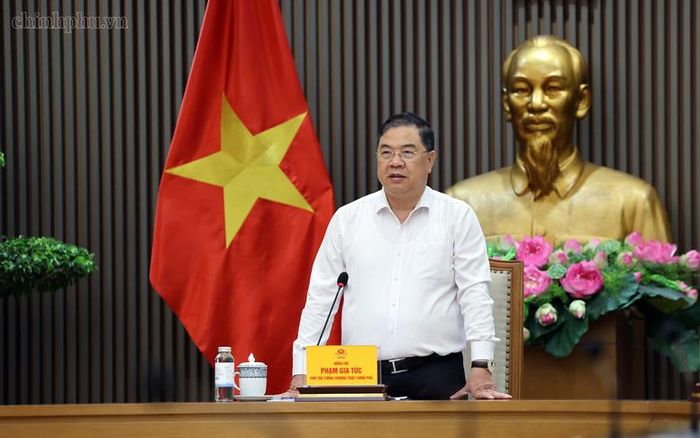 Phó Thủ tướng Thường trực Chính phủ Phạm Gia Túc phát biểu tại cuộc làm việc về rà soát các quy định về khoảng cách an toàn giữa các xe khi tham gia giao thông trên đường cao tốc - Ảnh: chinhphu.vn/Phương Nguyên