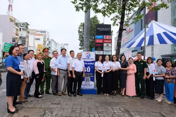 Mô hình “Tuyến đường số” được triển khai trên hai tuyến Phan Văn Trị và Nguyễn Thái Sơn, phường Hạnh Thông. (Ảnh: CTV)