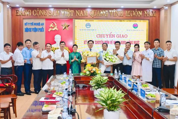 Việc chuyển giao kỹ thuật Ngoại lồng ngực cho Bệnh viện Phổi Nghệ An là bước phát triển quan trọng trong quá trình hoàn thiện năng lực điều trị chuyên sâu của Bệnh viện Phổi Nghệ An.