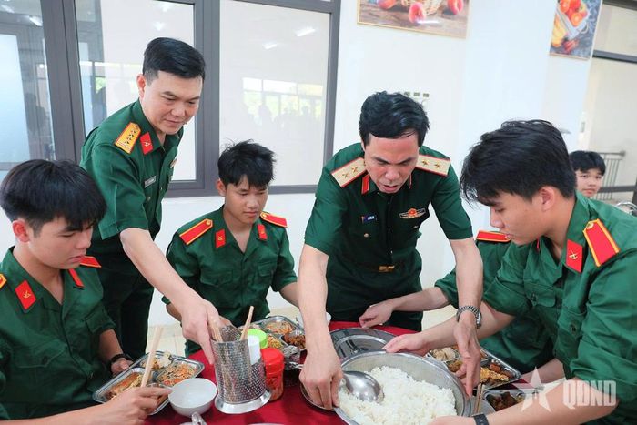  Quan tâm, chăm lo từ bữa ăn đầu tiên tại Học viện.