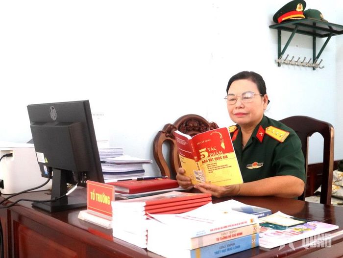  Thượng tá, ThS Đào Hoa Tươi.