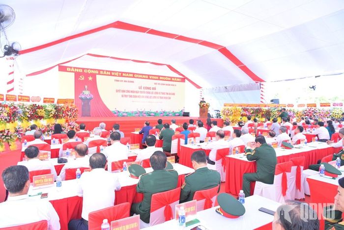 Quang cảnh buổi lễ.  
