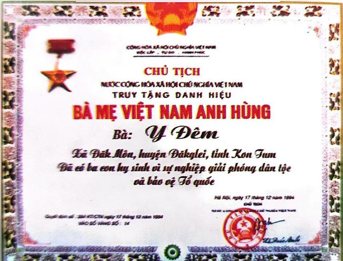 Danh hiệu cao quý “Bà mẹ Việt Nam anh hùng” của mẹ Y Đêm.