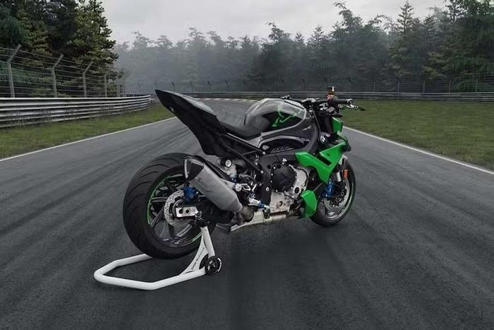 BMW M 1000 XR là mẫu xe hiệu năng cao kết hợp giữa sức mạnh uy lực, sự ổn định ở tốc độ cao cùng tư thế công thái học, tối ưu cho những chuyến đi đường dài. Động lực học, sự chính xác và tính đa dụng luôn được đặt lên hàng đầu.