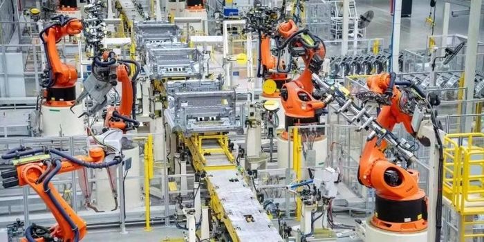 Robot công nghiệp đang được triển khai với quy mô lớn tại các nhà máy Trung Quốc, đặc biệt trong lĩnh vực sản xuất và lắp ráp. 