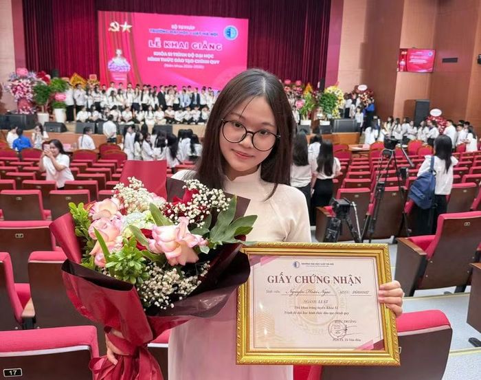 Chân dung nữ Thủ khoa đầu vào Trường Đại học Luật Hà Nội. Ảnh NVCC.