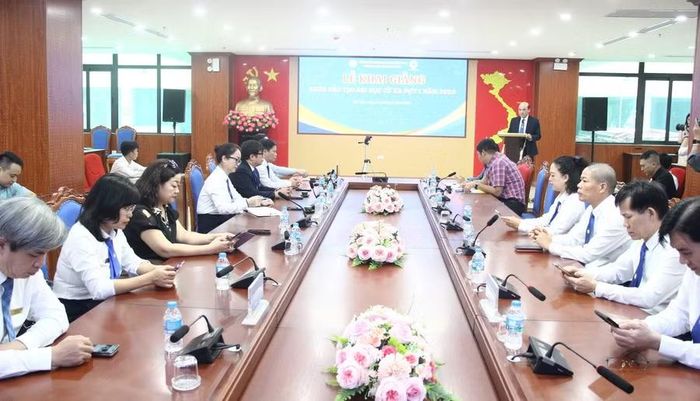 Toàn cảnh lễ khai giảng.