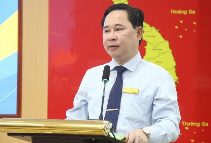 PGS.TS Lê Mạnh Hùng - Hiệu trưởng Trường Đại học Công đoàn phát biểu tại buổi lễ.