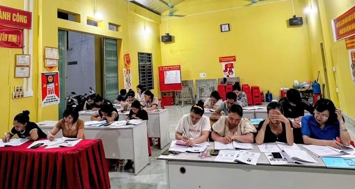 Không gian lớp học tại Nhà văn hóa khối 9, phường Kỳ Lừa (Lạng Sơn). Ảnh NVCC.