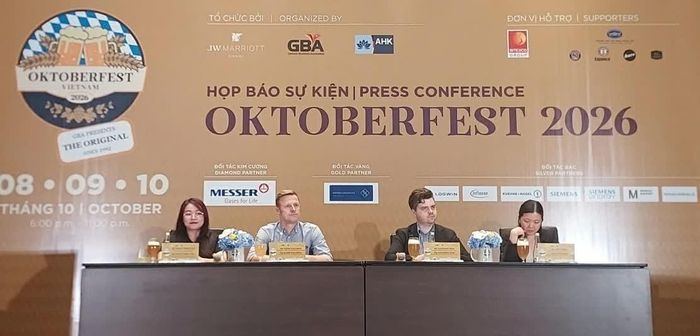 Đại diện Ban tổ chức GBA Oktoberfest Việt Nam 2026 thông tin về Lễ hội tại Hà Nội. (Ảnh: Hồ Trang)