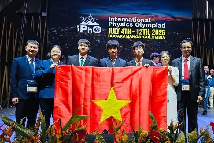Lần đầu Việt Nam vào top 7 Olympic Vật lý quốc tế với 4 huy chương Vàng. Ảnh: MOET