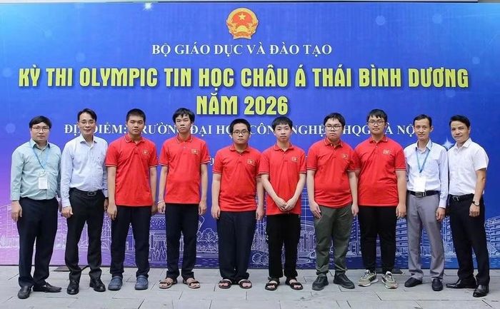 Học sinh Việt Nam lập kỳ tích xếp thứ 2 sau Nga tại Olympic Tin học châu Á. Ảnh: MOET