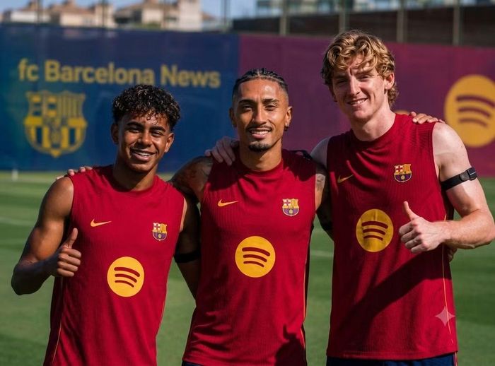  Gordon có thể cùng với Yamal và Raphinha hợp thành mũi đinh ba mới của Barca. 