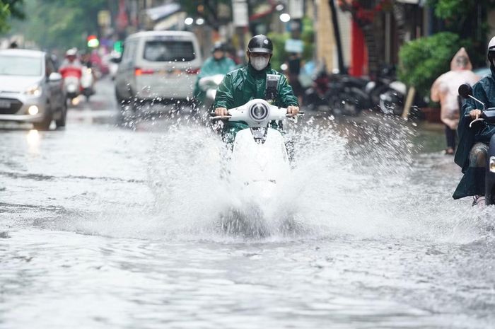Hà Nội có khả năng hứng chịu mưa lớn do áp thấp nhiệt đới.