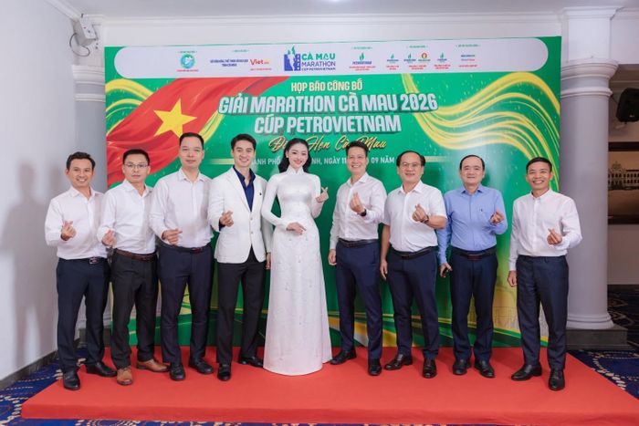 Đại sứ Giải chạy Cà Mau Marathon 2026 - Cúp PETROVIETNAM và Ban Tổ chức, các nhà tài trợ.