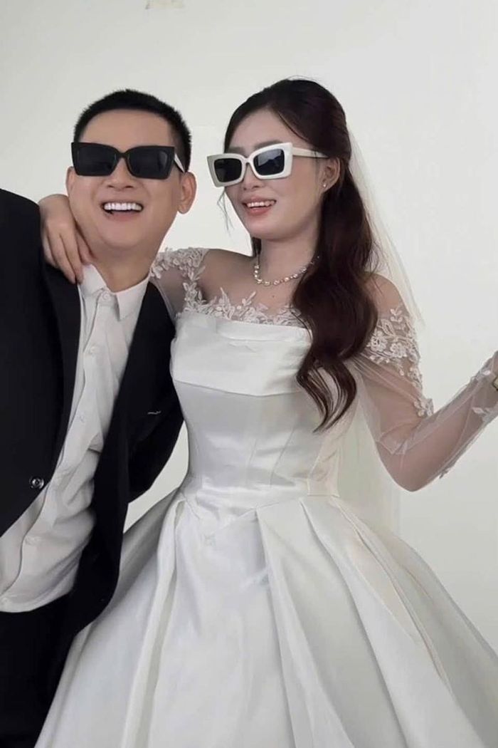 Hoài Lâm bên vợ sắp cưới Ngọc Trinh.