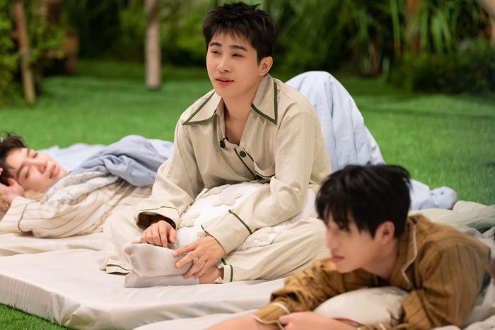 Chương trình bất ngờ dành 1 tiếng để ngủ cho các 'anh trai'.