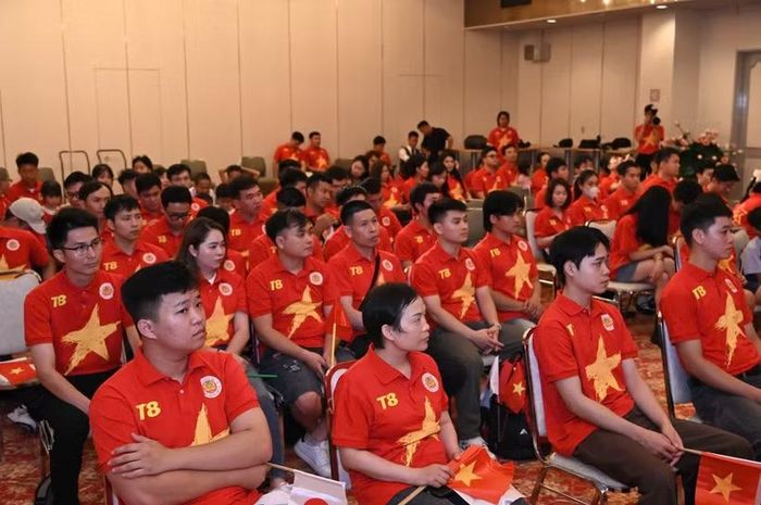 Buổi tọa đàm thu hút sự tham dự của của đông đảo thanh niên, trí thức, doanh nhân Việt Nam tại vùng Kansai, Nhật Bản. (Ảnh: Nguyễn Tuyến/TTXVN)