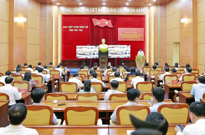 Hội nghị sơ kết 1 năm vận hành mô hình tổ chức tổng thể của hệ thống chính trị và thực hiện mô hình chính quyền địa phương 2 cấp trên địa bàn tỉnh Phú Thọ.
