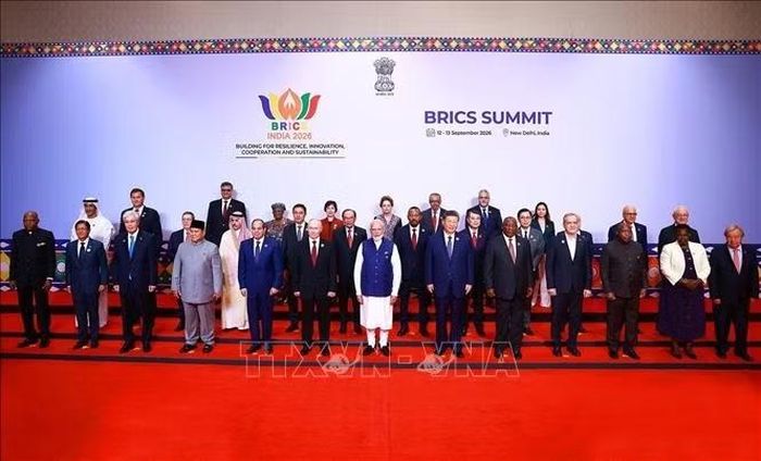 Thủ tướng Lê Minh Hưng cùng các Trưởng đoàn tham dự Hội nghị thượng đỉnh BRICS lần thứ 18 tại Ấn Độ. Ảnh: Dương Giang/TTXVN