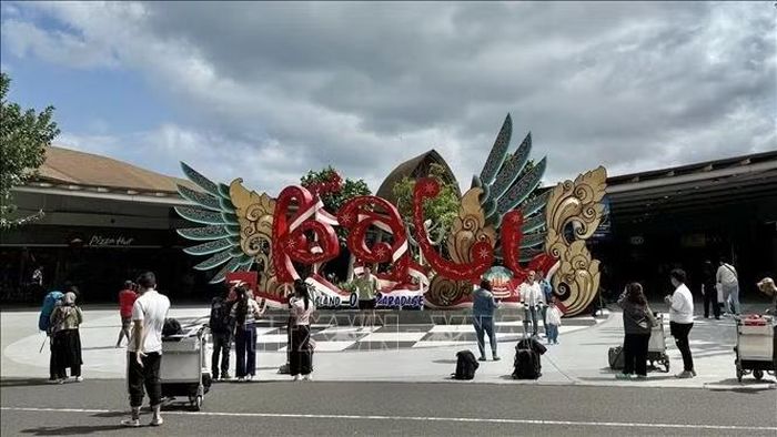 Sân bay quốc tế I Gusti Ngurah Rai ở Bali là một trong những sân bay nhộn nhịp và có vai trò quan trọng của Indonesia.