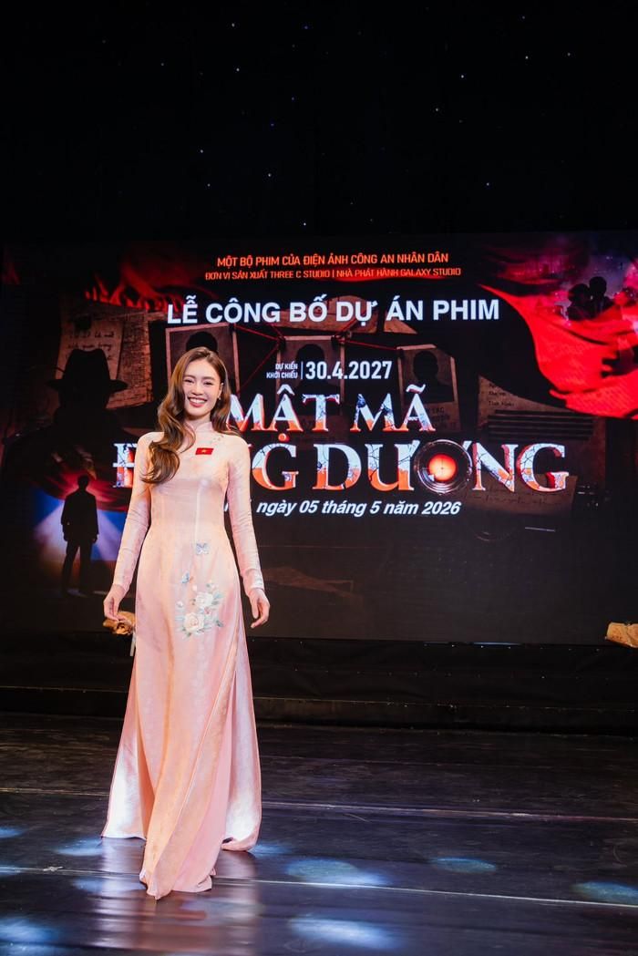 Ở tuổi 36, Ninh Dương Lan Ngọc chuẩn bị trở lại màn ảnh rộng sau khoảng thời gian tập trung nhiều hơn cho truyền hình thực tế và các hoạt động khác.