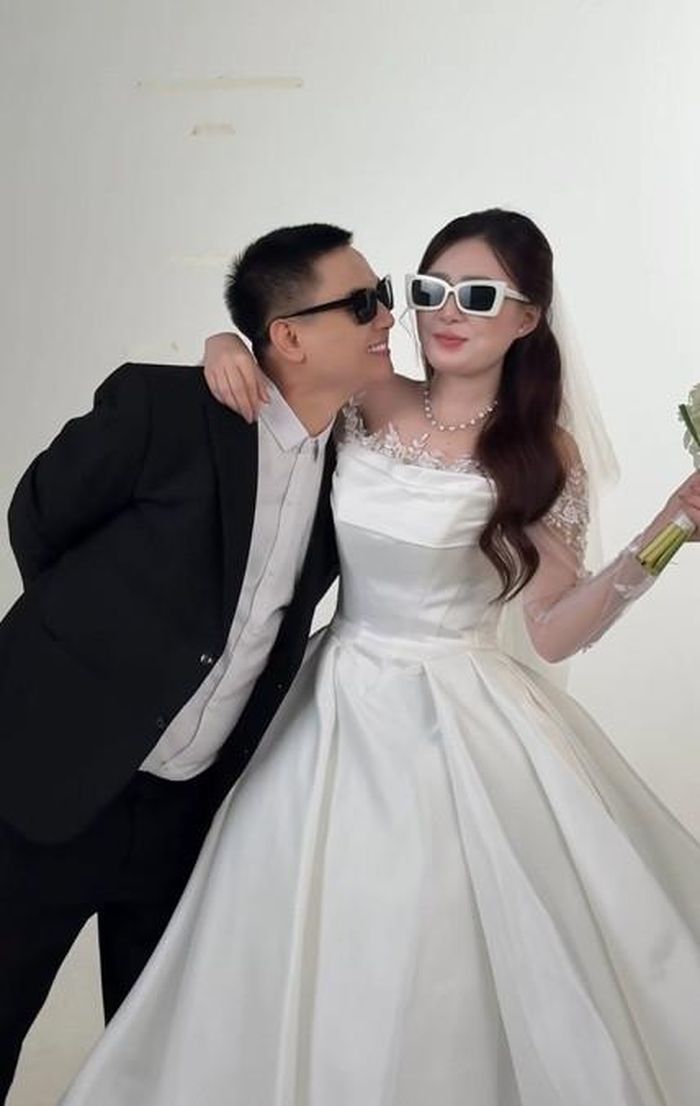 Nhiều khán giả chúc phúc Hoài Lâm. (Ảnh: FB Tuyết Minh)