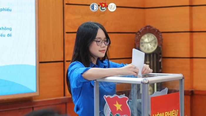 Linh luôn dành thời gian tham gia hoạt động Đoàn