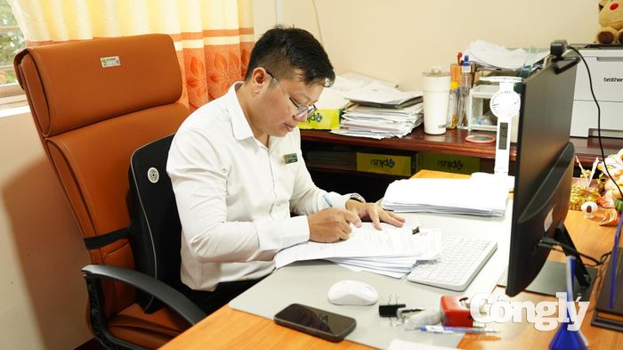 Trong giai đoạn cao điểm, mỗi cán bộ làm việc với tinh thần tập trung cao độ.