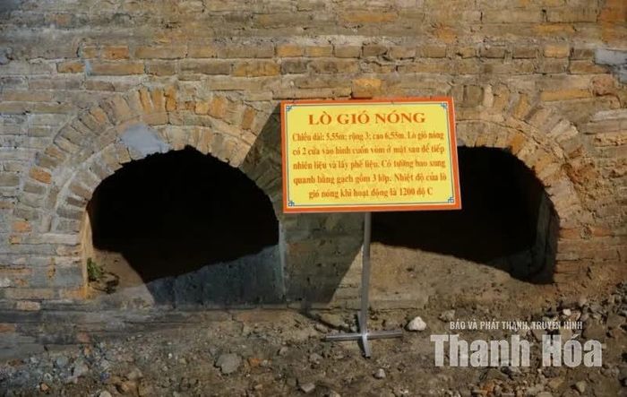Lò gió nóng, được xây dựng kiên cố và chịu được nhiệt độ lên tới 1.200 độ C.