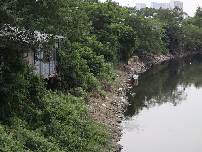 Theo kế hoạch, giai đoạn 1 đến hết năm 2028 sẽ thực hiện đoạn từ Liên Mạc đến đường Vành đai 4, dài khoảng 30,5km; giai đoạn 2 từ năm 2029 đến năm 2030 triển khai đoạn còn lại từ đường Vành đai 4 đến hết địa phận Hà Nội, dài khoảng 31km.