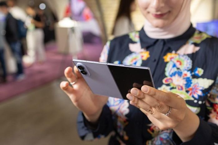 Galaxy Z Fold 8. Ảnh: Andrew Lanxon/CNET.