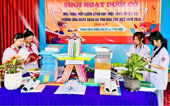 Tiết sinh hoạt dưới cờ ở Trường Trung học cơ sở An Châu (xã Sơn Động) với nhiều hoạt động ý nghĩa, góp phần gắn kết đội viên. 