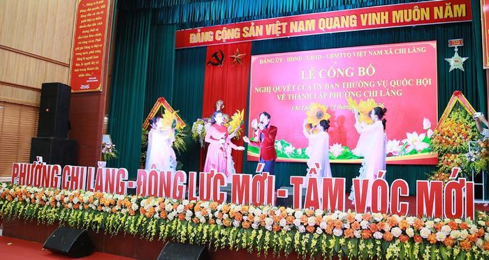  Chương trình văn nghệ chào mừng. 