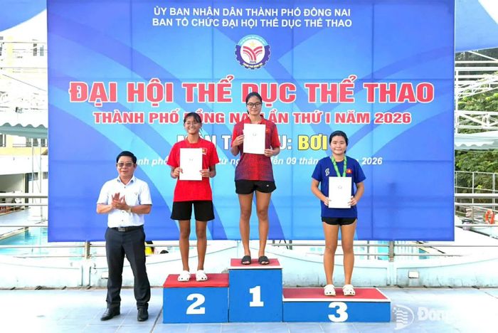 Phường Tam Hiệp giành 7 huy chương vàng, dẫn đầu toàn đoàn môn bơi. Ảnh: ĐVCC