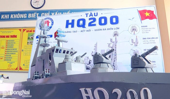 Các sản phẩm, mô hình thuộc nhiều lĩnh vực tham gia cuộc thi. Ảnh: Văn Đoàn