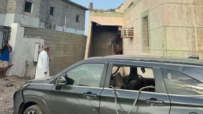  Lực lượng Houthi ở Yemen đã bắn đạn làm bị thương hai người và gây hư hại cho một nhà thờ Hồi giáo, một số tòa nhà và phương tiện giao thông. Ảnh: SPA 