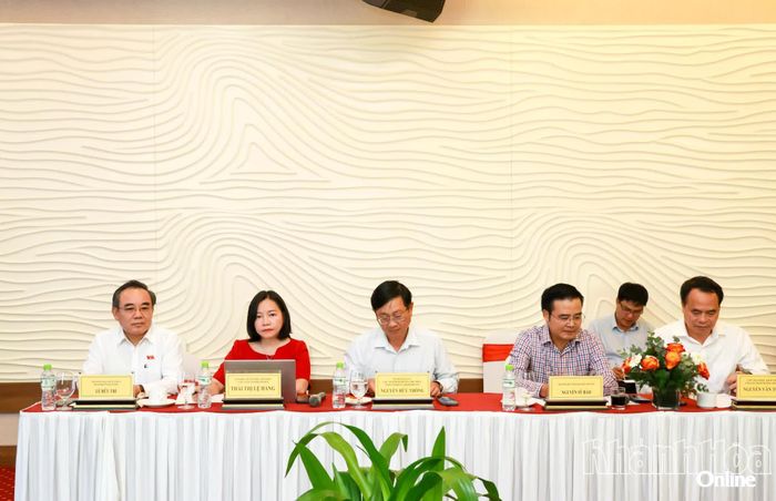 Các đại biểu tham dự buổi tọa đàm.