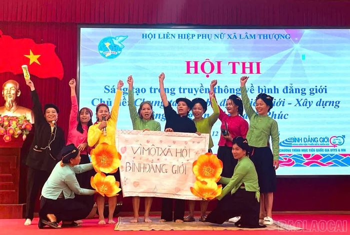 Phần thi chào hỏi và sáng tạo truyền thông