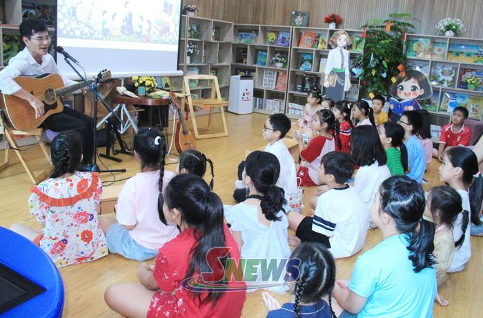 Trẻ em tại khu vực đô thị được tạo môi trường sinh hoạt, học tập lành mạnh.
