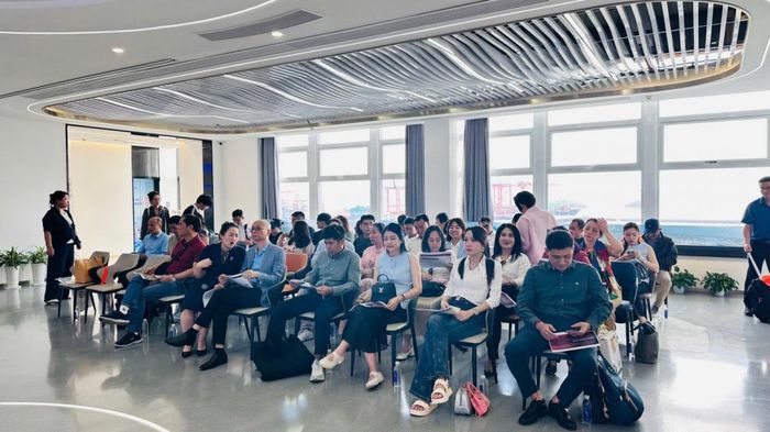 Đoàn công tác tìm hiểu mô hình hoạt động và khai thác cảng Mai Sơn thuộc Cụm cảng Ninh Ba - Châu Sơn
