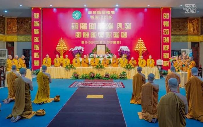 Quang cảnh buổi thăm tại điểm truyền giới pháp viện Minh Đăng Quang