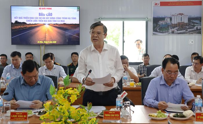 Ông Trương Cảnh Tuyên, Chủ tịch UBND TP Cần Thơ cho rằng, thiếu cát, đá đang là nguy cơ làm chậm tiến độ dự án cao tốc Châu Đốc - Cần Thơ - Sóc Trăng.