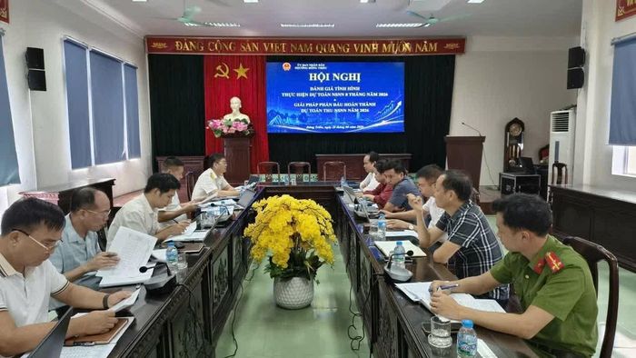 Thuế cơ sở 5 thành phố Quảng Ninh làm việc với Uỷ ban nhân dân phường Đông Triều về công tác thu ngân sách nhà nước năm 2026. Ảnh: Thuế thành phố Quảng Ninh.
