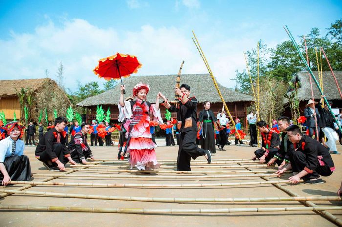 Bản Mây là nơi du khách có thể cảm nhận rõ nét văn hóa Tây Bắc.