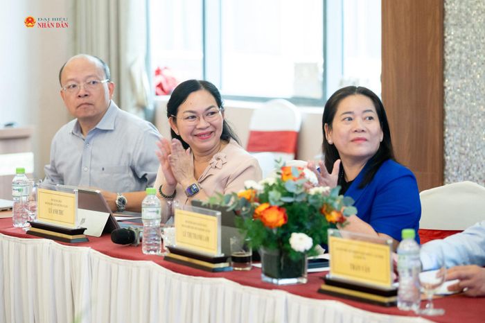 Các đại biểu tham dự tọa đàm. Ảnh: Phạm Thắng