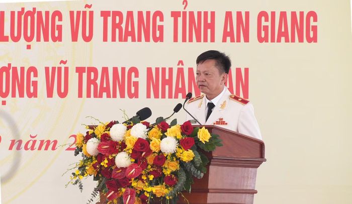Thiếu tướng Huỳnh Việt Hòa, Giám đốc Công an TP Cần Thơ (con trai của Liệt sĩ, Anh hùng lực lượng vũ trang nhân dân Huỳnh Văn Thạnh) phát biểu tại buổi lễ.