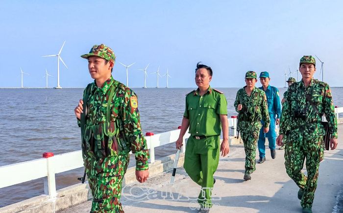 Lực lượng công an, biên phòng tăng cường tuần tra, kiểm soát, phòng ngừa tội phạm mua bán người qua đường vượt biên trái phép.
