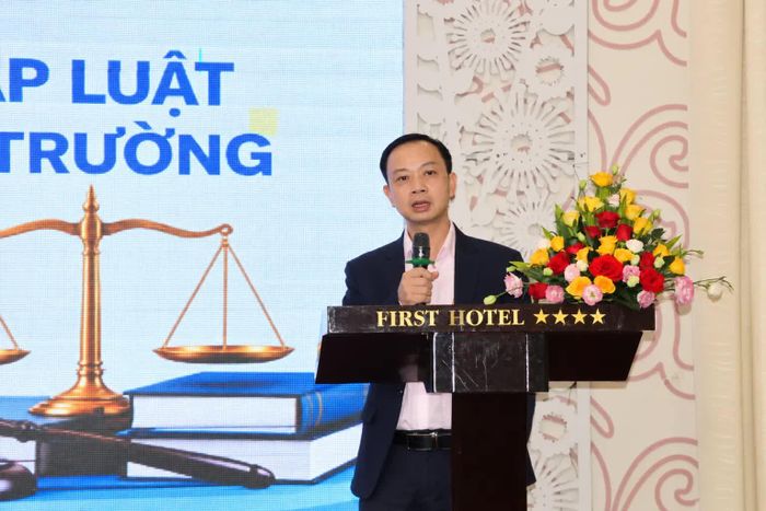 Ông Trần Giang Khuê, Phó trưởng Văn phòng đại diện phía Nam, Cục Sở hữu trí tuệ chia sẻ về vấn đề sở hữu trí tuệ với doanh nghiệp 